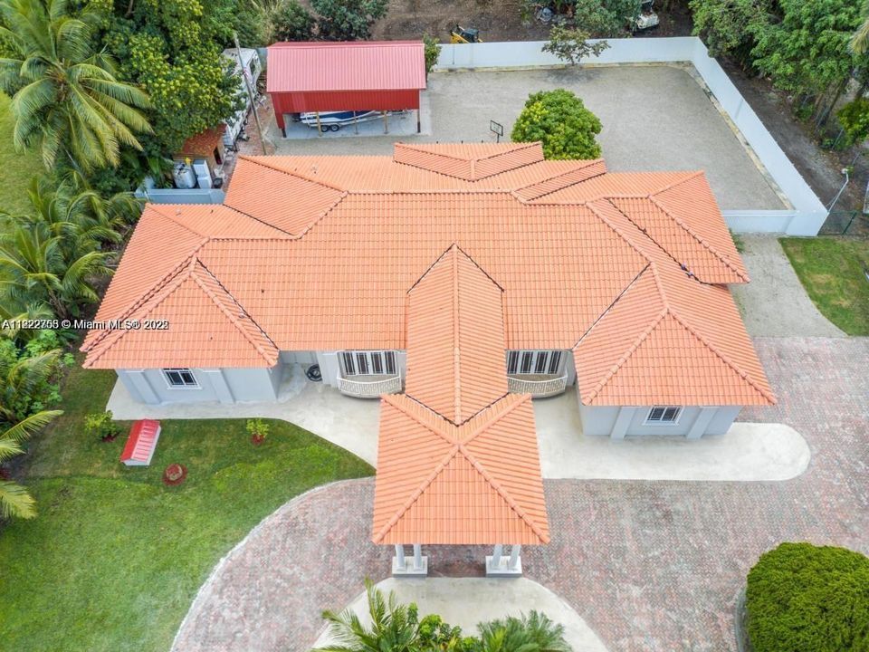 Recently Sold: $1,300,000 (4 beds, 3 baths, 3367 Square Feet)