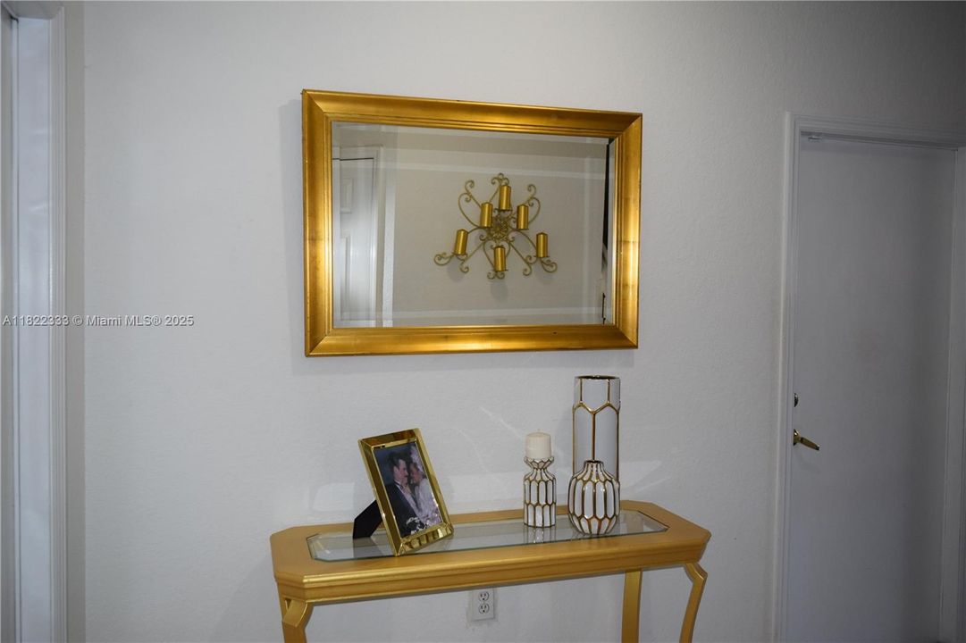 最近租的: $4,800 (4 贝兹, 3 浴室, 2384 平方英尺)