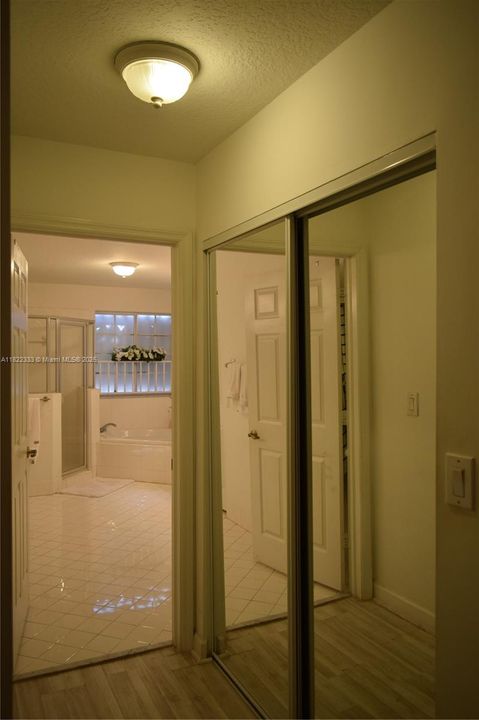 最近租的: $4,800 (4 贝兹, 3 浴室, 2384 平方英尺)