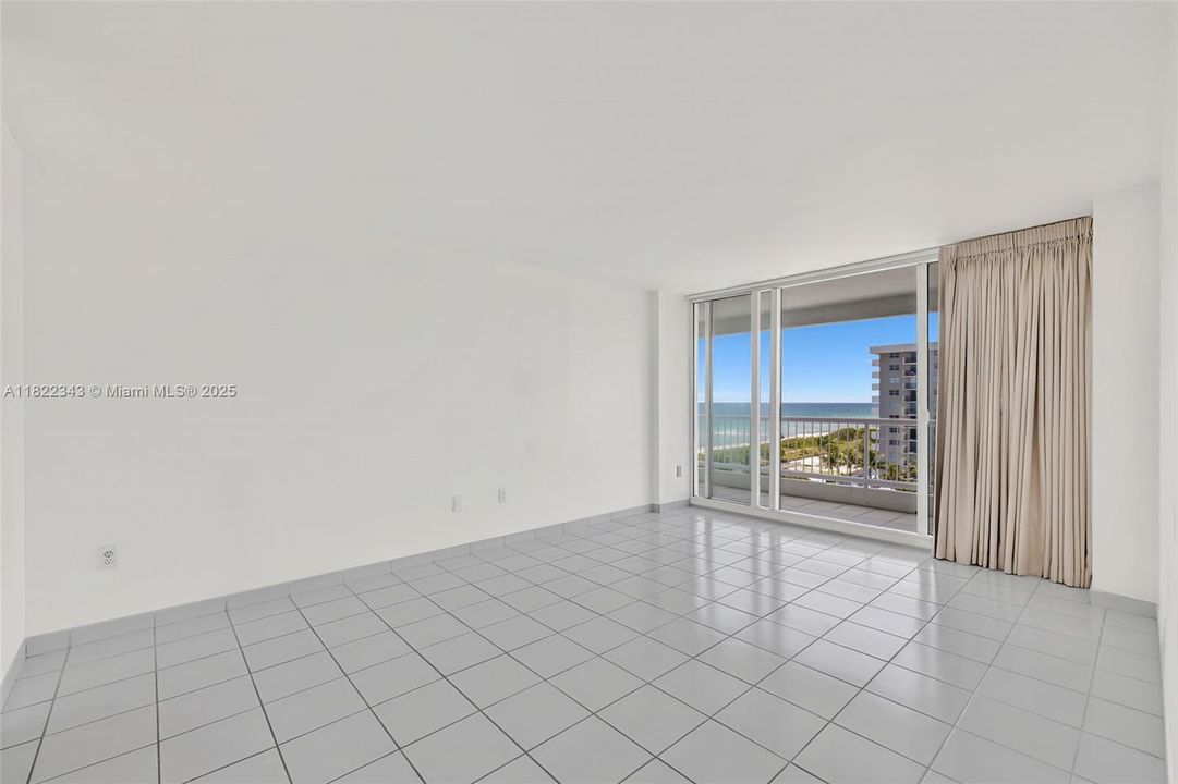 For Sale: $788,000 (2 beds, 2 baths, 1277 Square Feet)