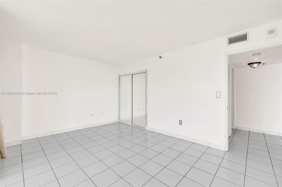 For Sale: $788,000 (2 beds, 2 baths, 1277 Square Feet)