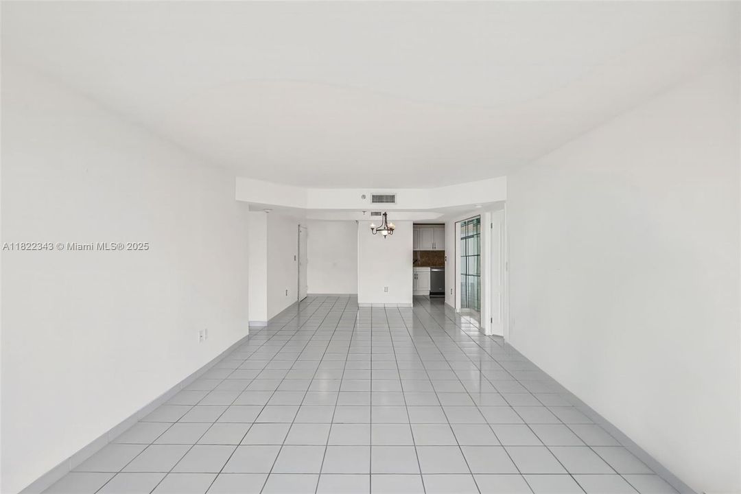 For Sale: $788,000 (2 beds, 2 baths, 1277 Square Feet)