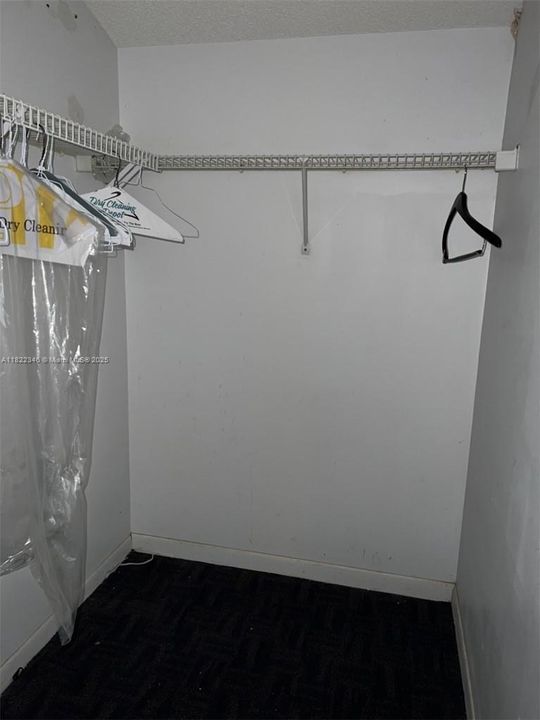 For Sale: $309,900 (2 beds, 2 baths, 1332 Square Feet)