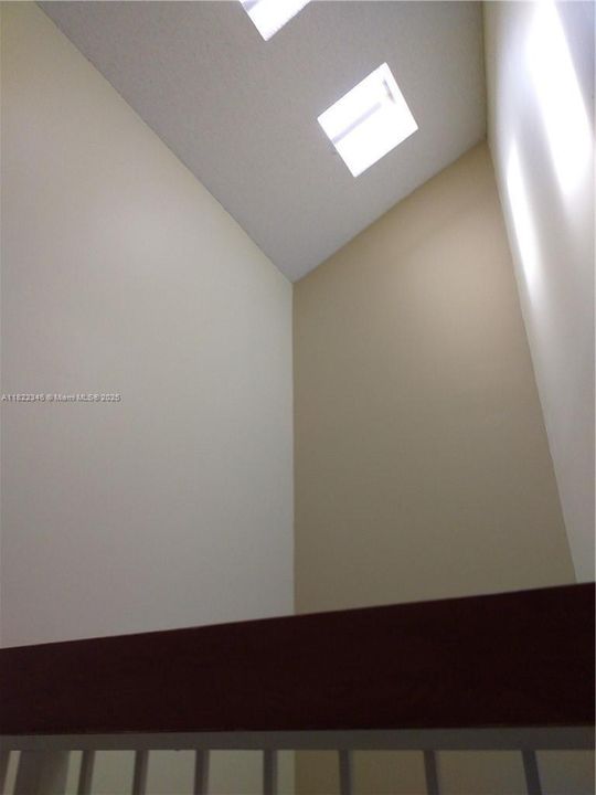 For Sale: $309,900 (2 beds, 2 baths, 1332 Square Feet)