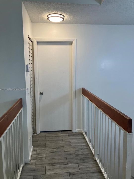 For Sale: $309,900 (2 beds, 2 baths, 1332 Square Feet)