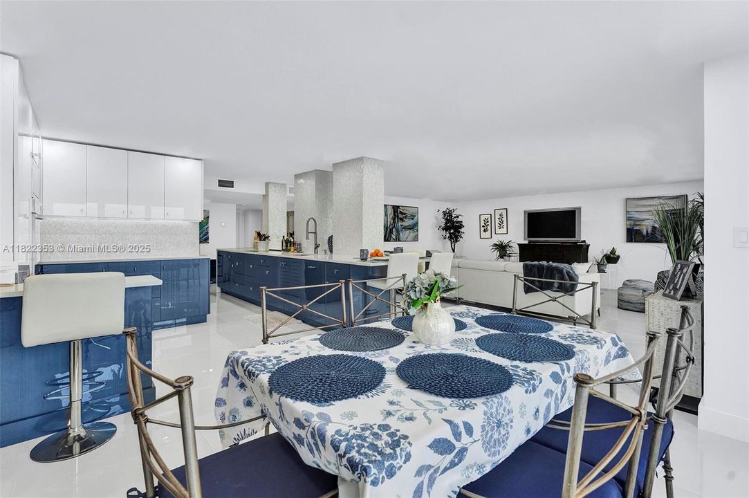 For Sale: $1,150,000 (2 beds, 2 baths, 1821 Square Feet)