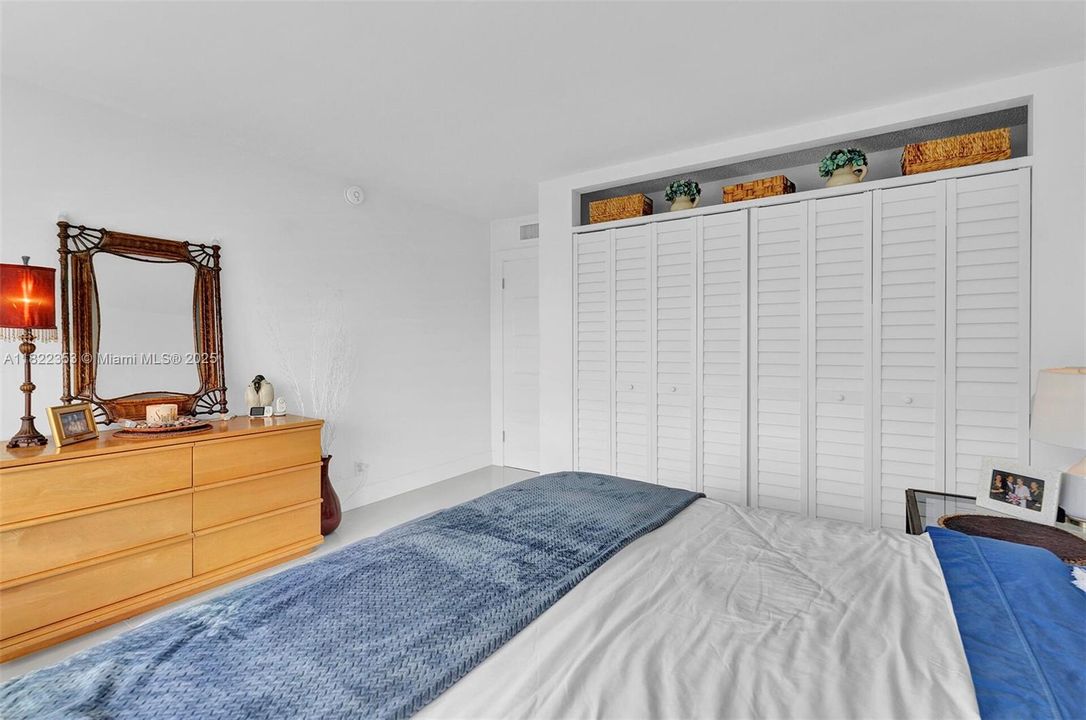 For Sale: $1,150,000 (2 beds, 2 baths, 1821 Square Feet)