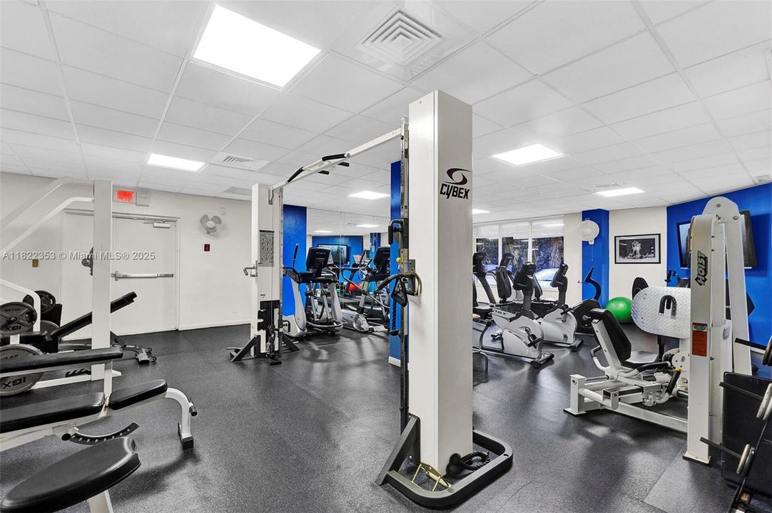 For Sale: $1,150,000 (2 beds, 2 baths, 1821 Square Feet)