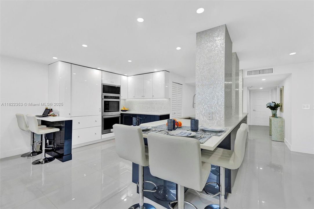 For Sale: $1,150,000 (2 beds, 2 baths, 1821 Square Feet)