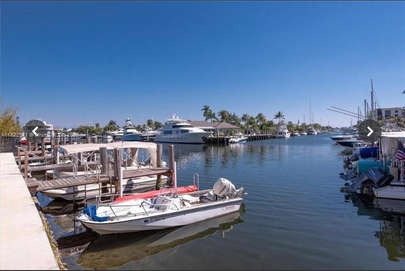 出租: $1,750 (2 贝兹, 1 浴室, 600 平方英尺)