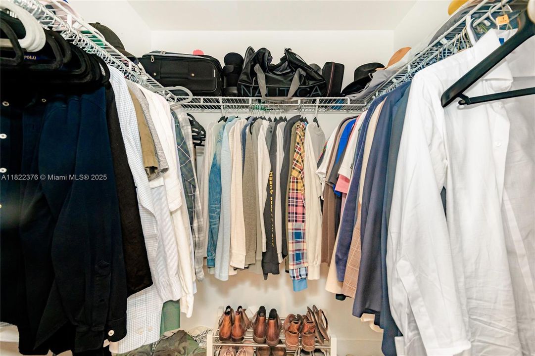 待售: $699,900 (2 贝兹, 2 浴室, 1006 平方英尺)