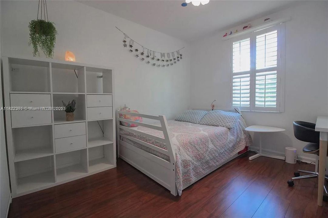 For Sale: $590,000 (4 beds, 2 baths, 1952 Square Feet)