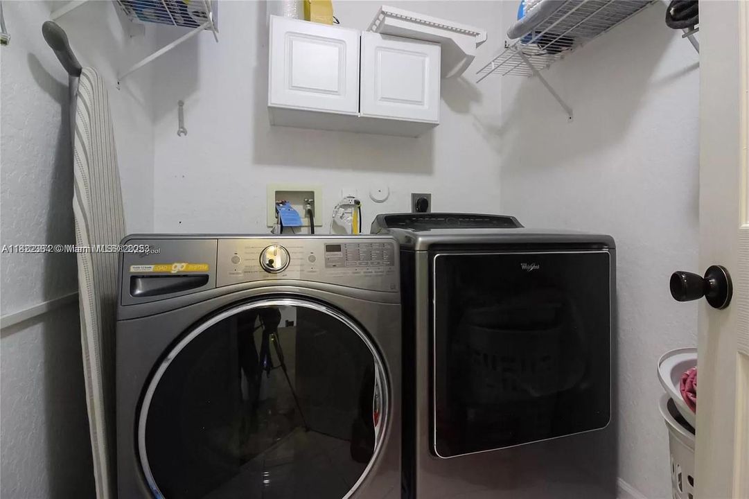 For Sale: $590,000 (4 beds, 2 baths, 1952 Square Feet)