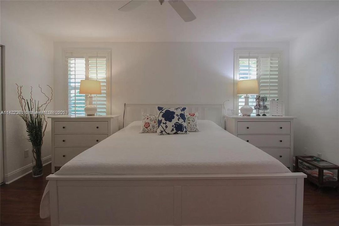 For Sale: $590,000 (4 beds, 2 baths, 1952 Square Feet)