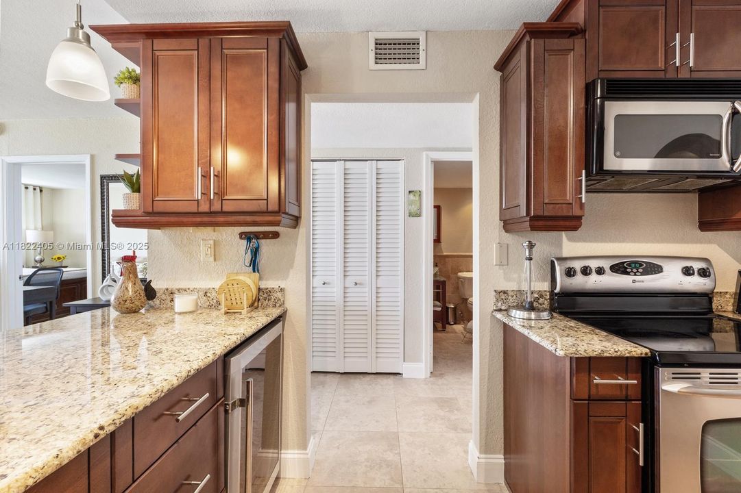 En Venta: $248,999 (1 camas, 1 baños, 780 Pies cuadrados)