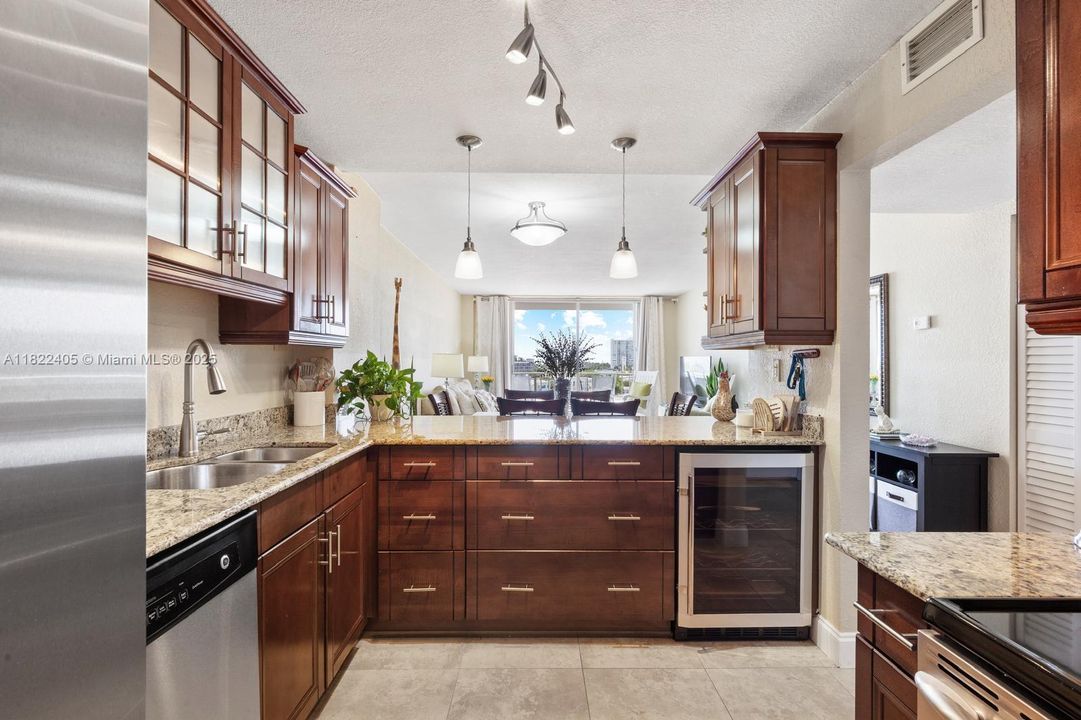 En Venta: $248,999 (1 camas, 1 baños, 780 Pies cuadrados)