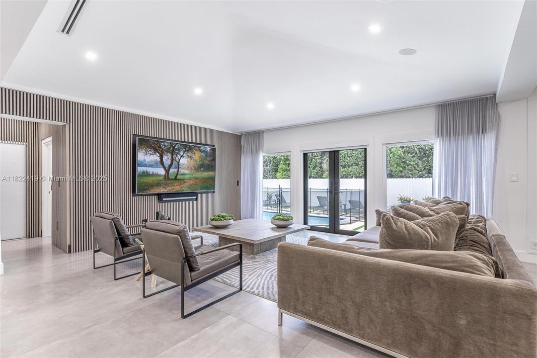 For Sale: $5,660,000 (6 beds, 5 baths, 3490 Square Feet)