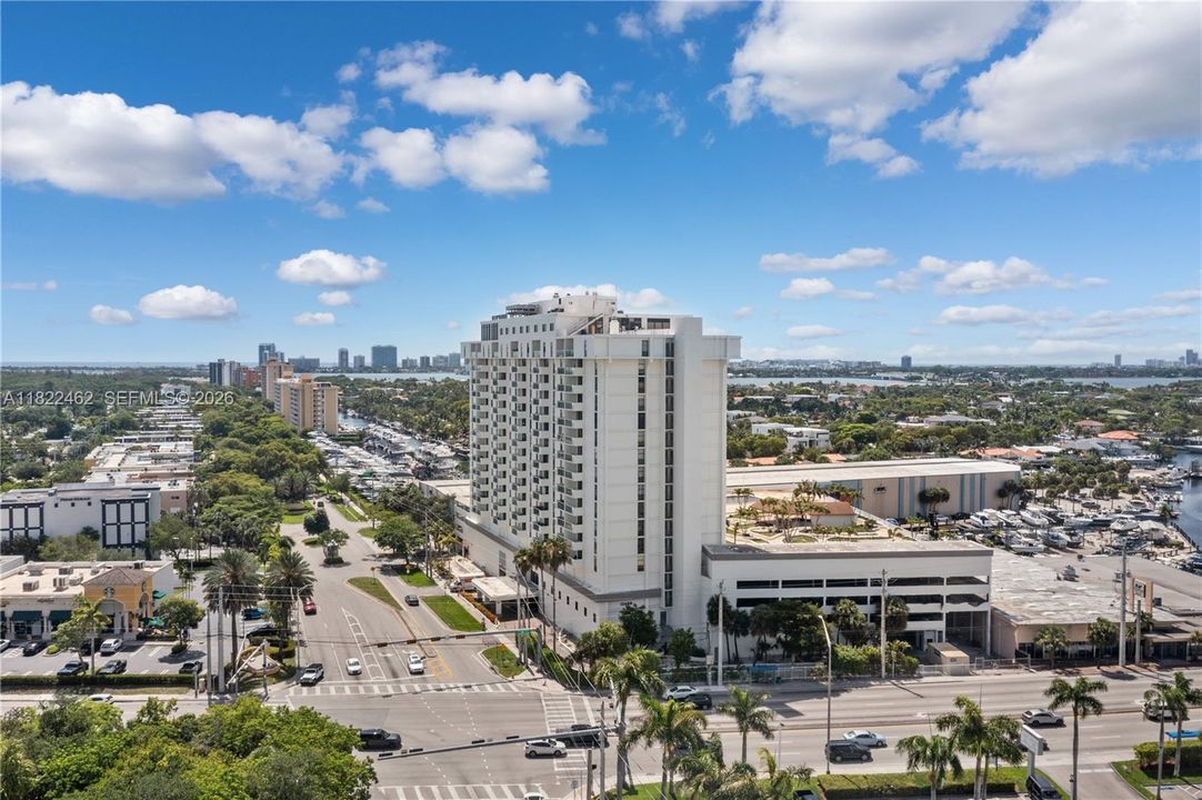 For Sale: $167,500 (1 beds, 1 baths, 740 Square Feet)