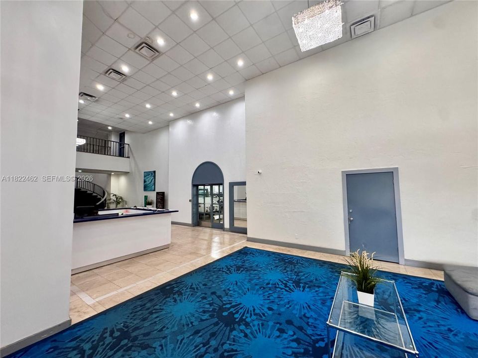 For Sale: $167,500 (1 beds, 1 baths, 740 Square Feet)