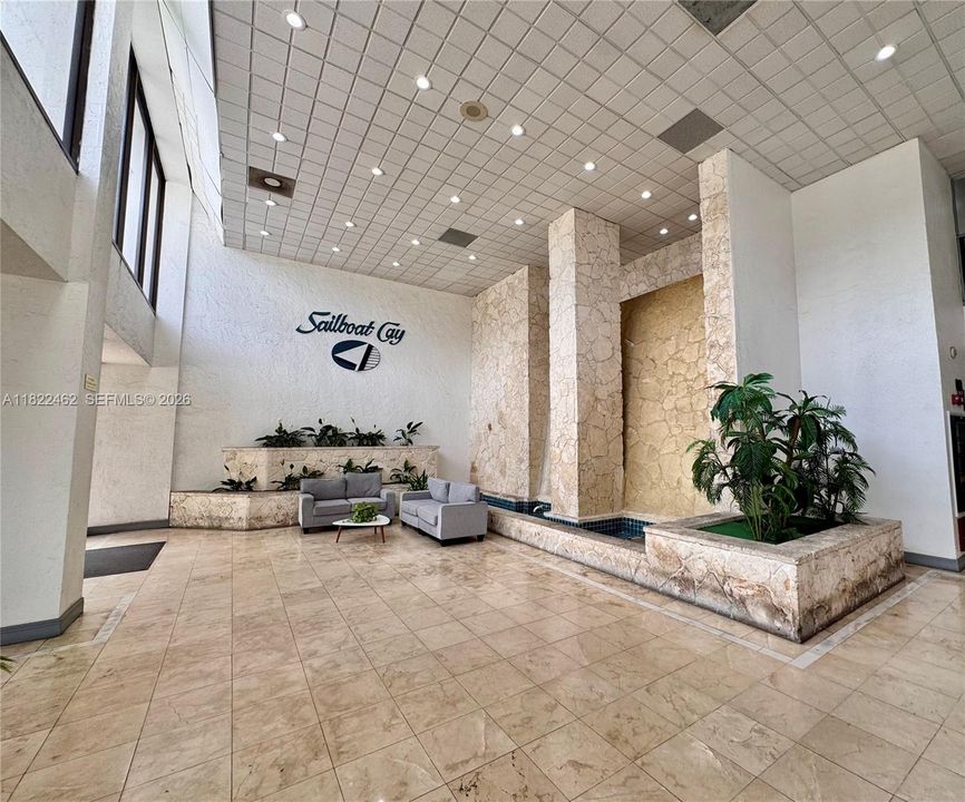For Sale: $167,500 (1 beds, 1 baths, 740 Square Feet)