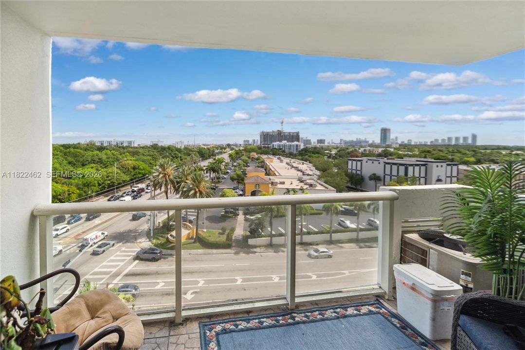 For Sale: $167,500 (1 beds, 1 baths, 740 Square Feet)