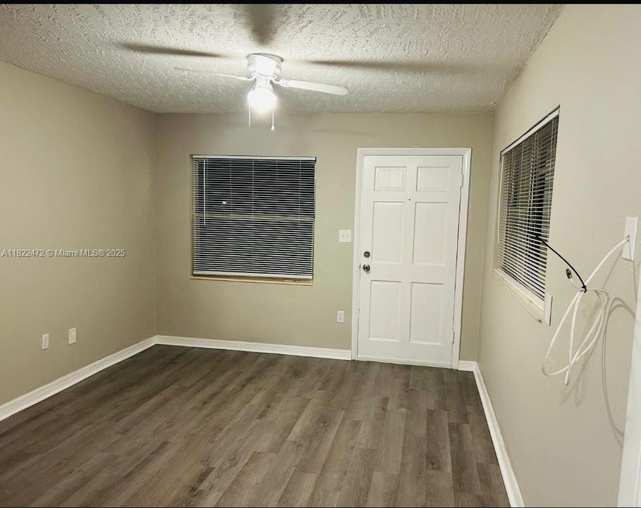 Recently Rented: $1,300 (2 beds, 1 baths, 0 Square Feet)