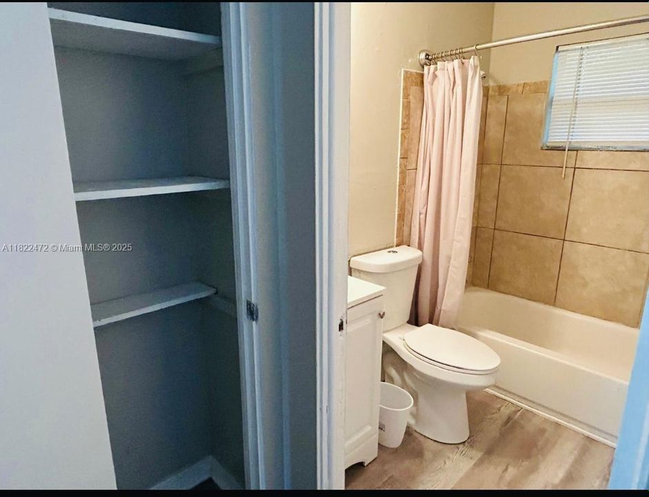 Recently Rented: $1,300 (2 beds, 1 baths, 0 Square Feet)