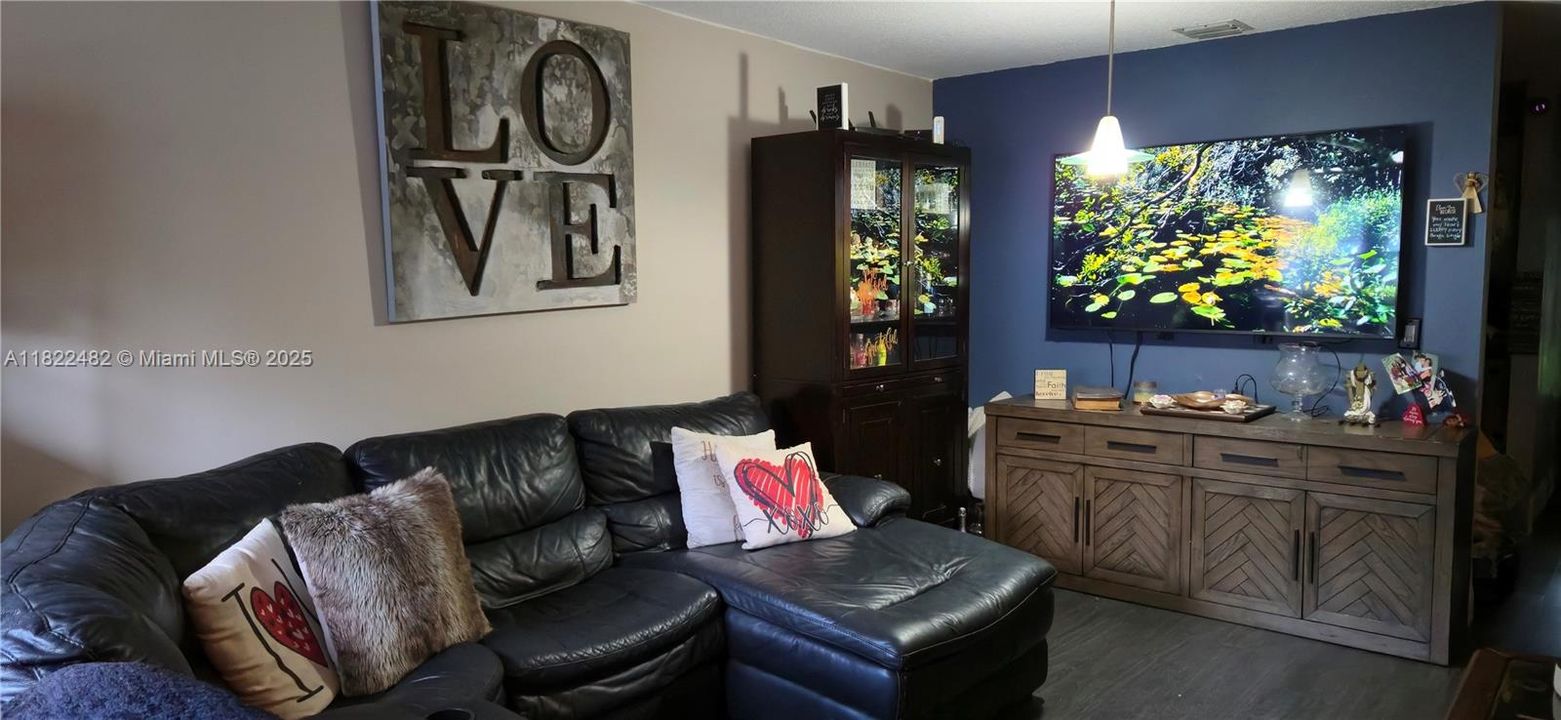 На продажу: $315,000 (2 спален, 2 ванн, 1291 Квадратных фут)