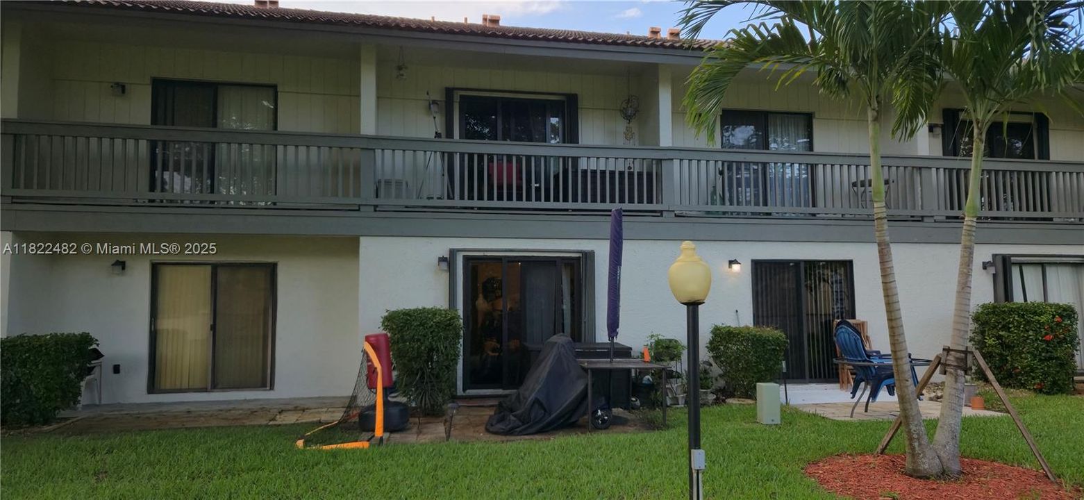 На продажу: $315,000 (2 спален, 2 ванн, 1291 Квадратных фут)