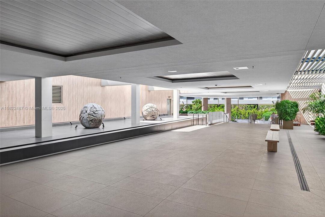 Active With Contract: $1,349,000 (1 beds, 1 baths, 850 Square Feet)