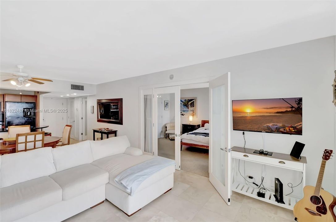 Active With Contract: $1,349,000 (1 beds, 1 baths, 850 Square Feet)