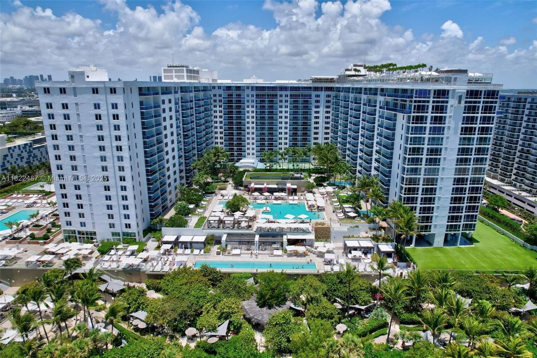 Active With Contract: $1,349,000 (1 beds, 1 baths, 850 Square Feet)