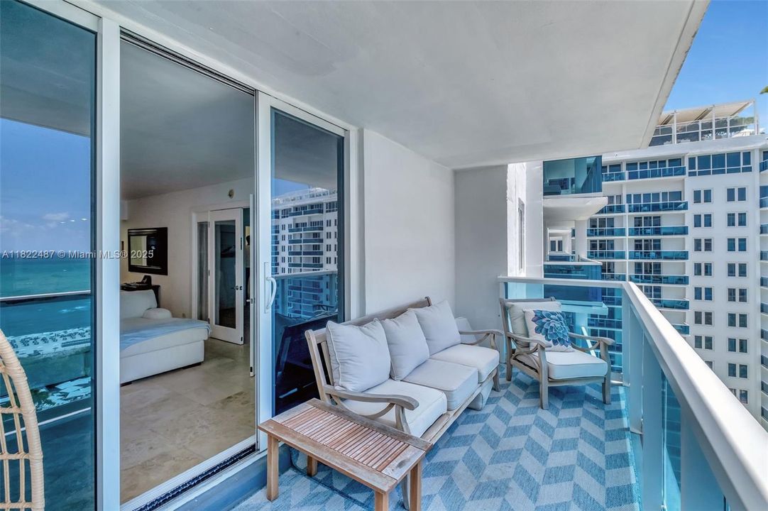 Active With Contract: $1,349,000 (1 beds, 1 baths, 850 Square Feet)