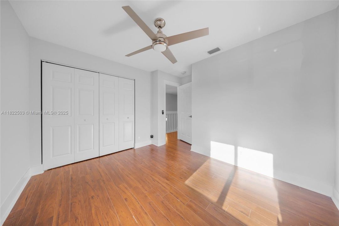 Activo con contrato: $5,900 (5 camas, 3 baños, 2480 Pies cuadrados)