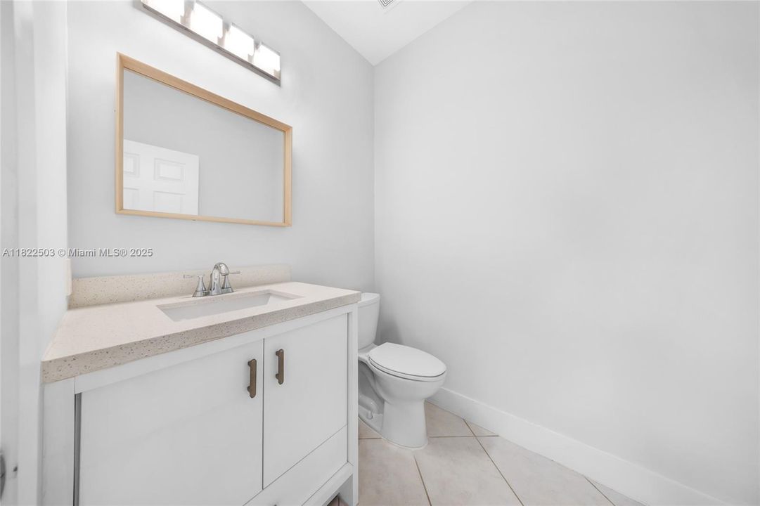 Activo con contrato: $5,900 (5 camas, 3 baños, 2480 Pies cuadrados)