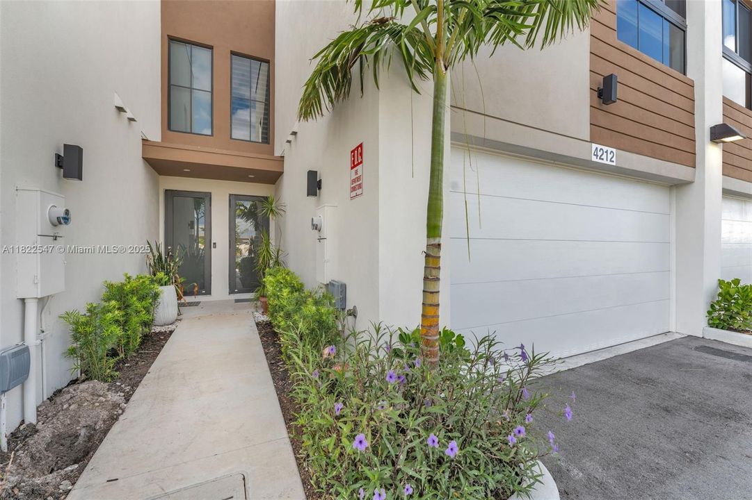 最近售出: $500,000 (3 贝兹, 2 浴室, 1770 平方英尺)