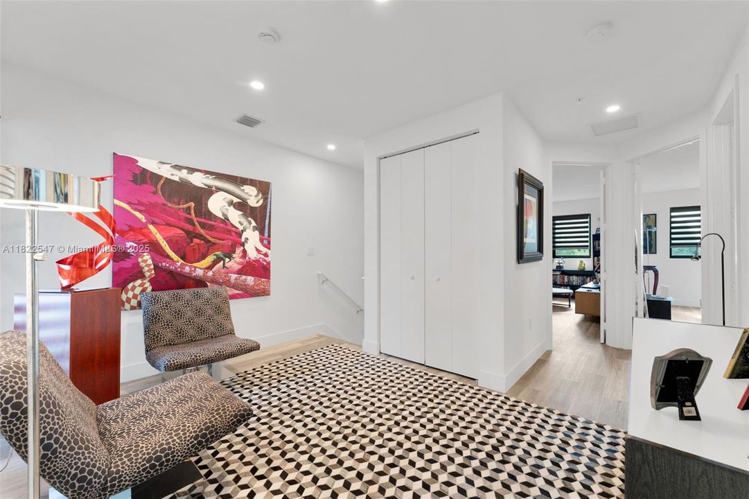 最近售出: $500,000 (3 贝兹, 2 浴室, 1770 平方英尺)