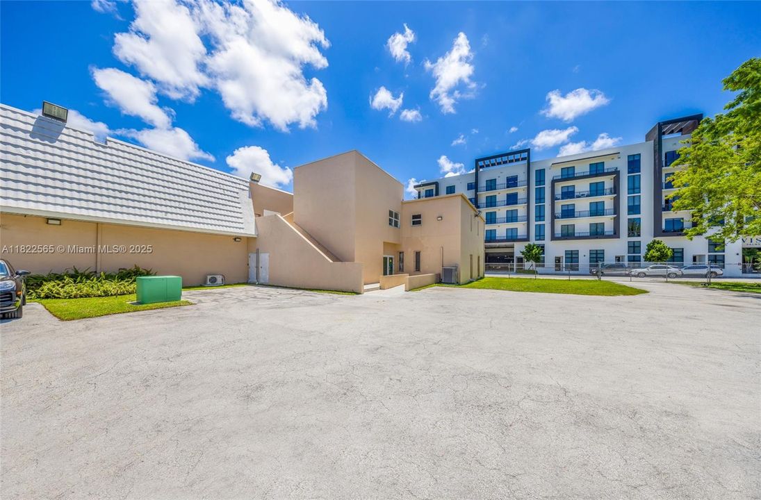 На продажу: $6,250,000 (0 спален, 0 ванн, 0 Квадратных фут)