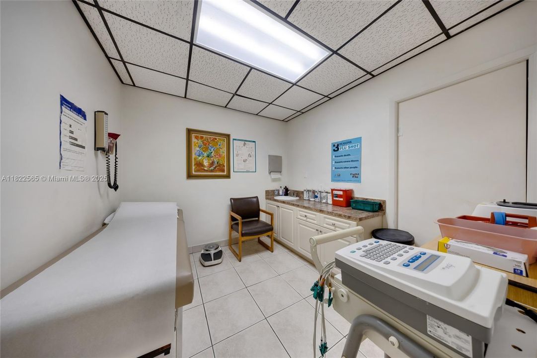 На продажу: $6,250,000 (0 спален, 0 ванн, 0 Квадратных фут)