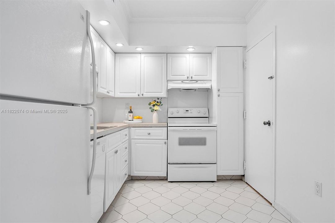 最近售出: $249,999 (1 贝兹, 1 浴室, 798 平方英尺)