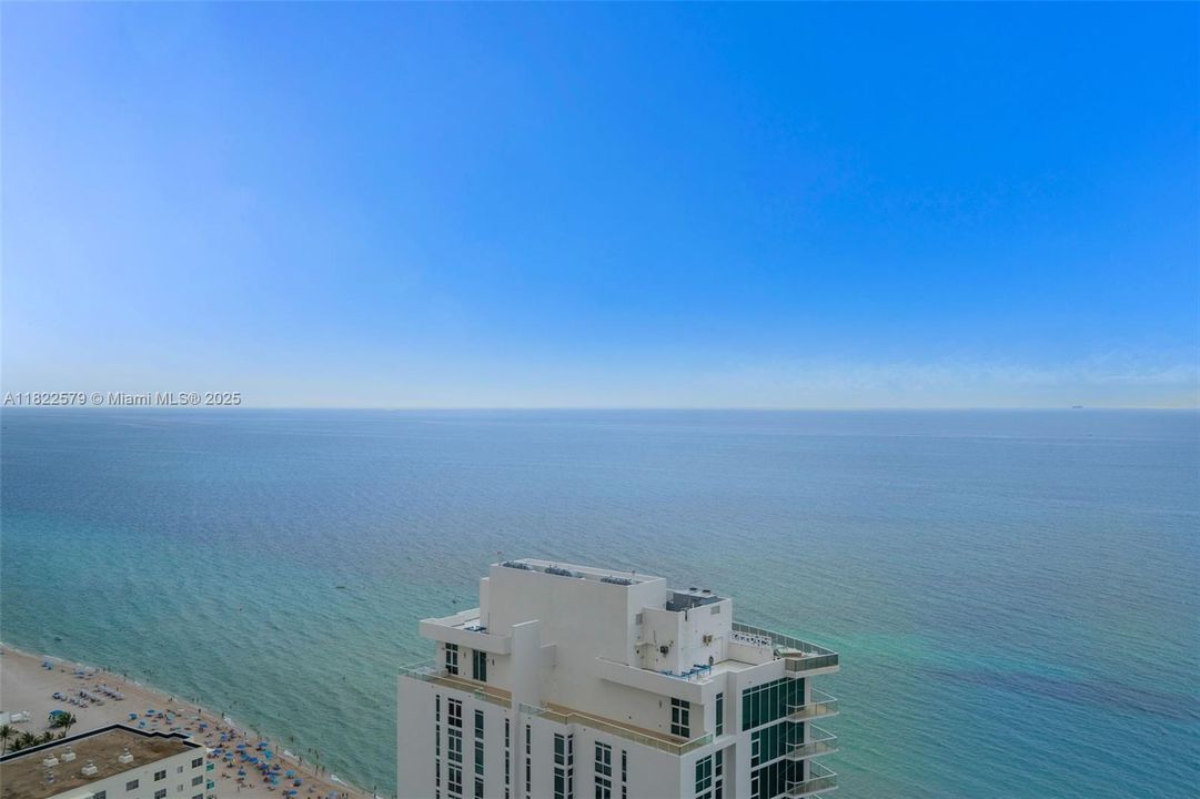 For Sale: $890,000 (2 beds, 2 baths, 1179 Square Feet)