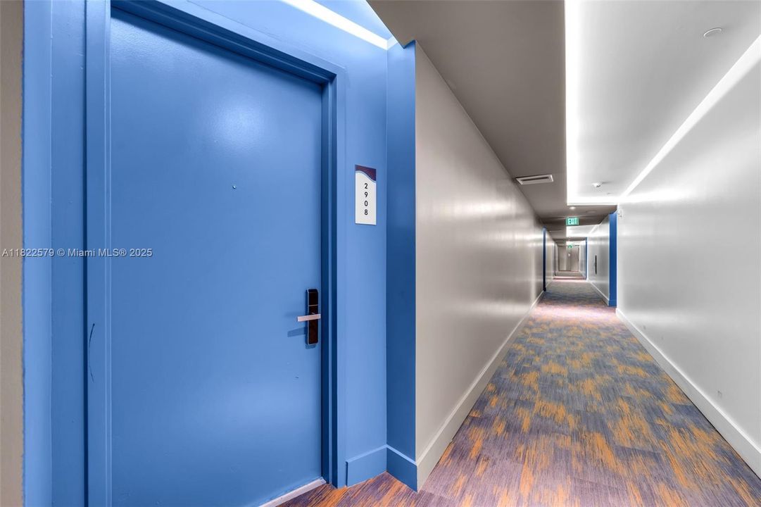 For Sale: $890,000 (2 beds, 2 baths, 1179 Square Feet)