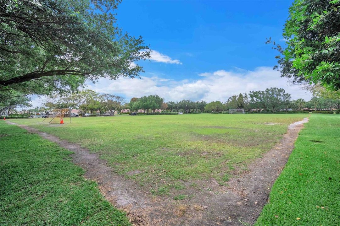 Recently Sold: $1,299,000 (4 beds, 3 baths, 2550 Square Feet)