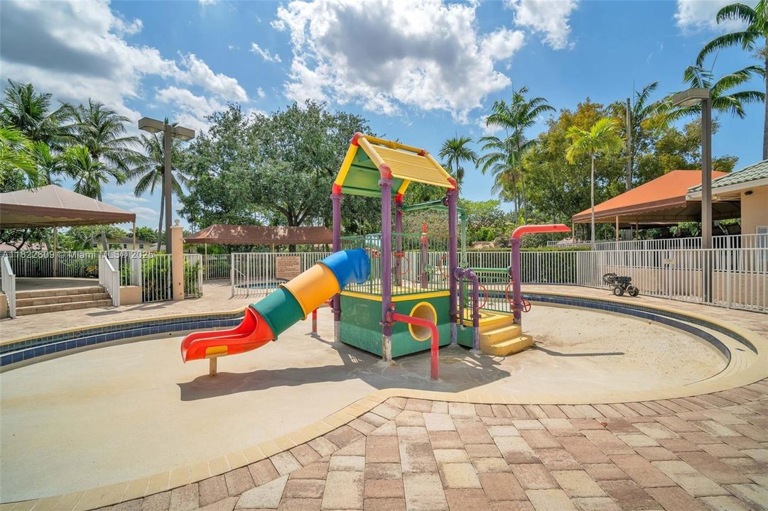 Recently Sold: $1,299,000 (4 beds, 3 baths, 2550 Square Feet)