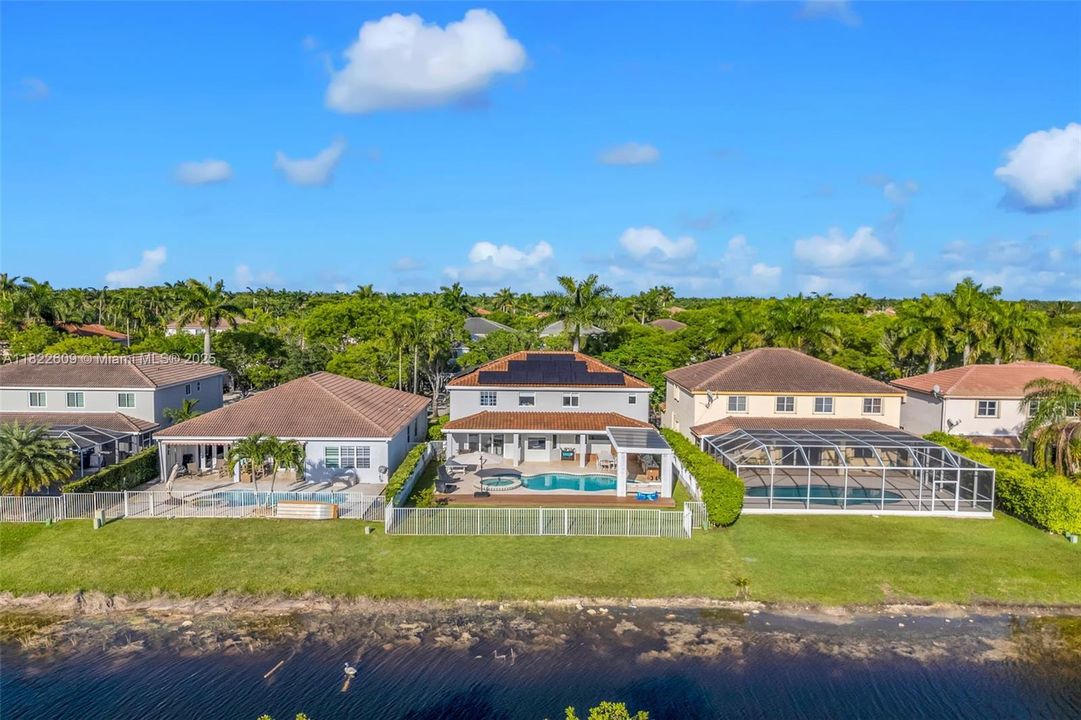 Recently Sold: $1,299,000 (4 beds, 3 baths, 2550 Square Feet)