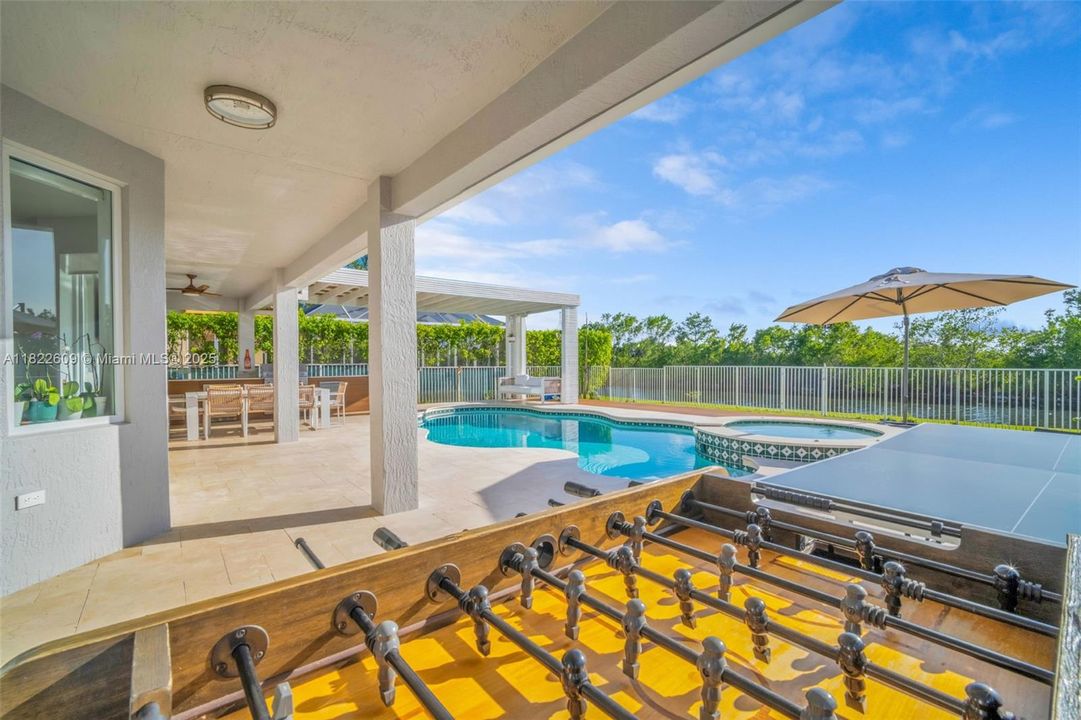 Recently Sold: $1,299,000 (4 beds, 3 baths, 2550 Square Feet)