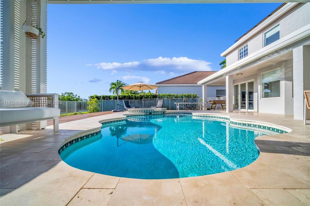 Recently Sold: $1,299,000 (4 beds, 3 baths, 2550 Square Feet)