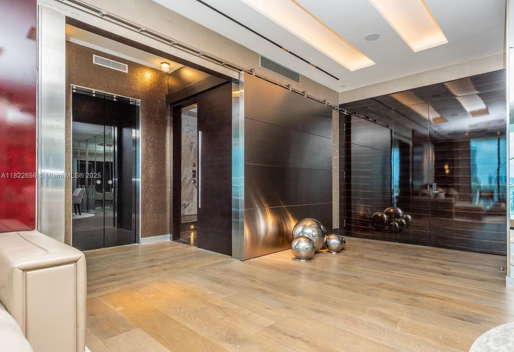 Recientemente alquilado: $27,500 (2 camas, 2 baños, 1606 Pies cuadrados)