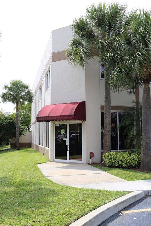 En Renta: $6,995 (0 camas, 0 baños, 0 Pies cuadrados)