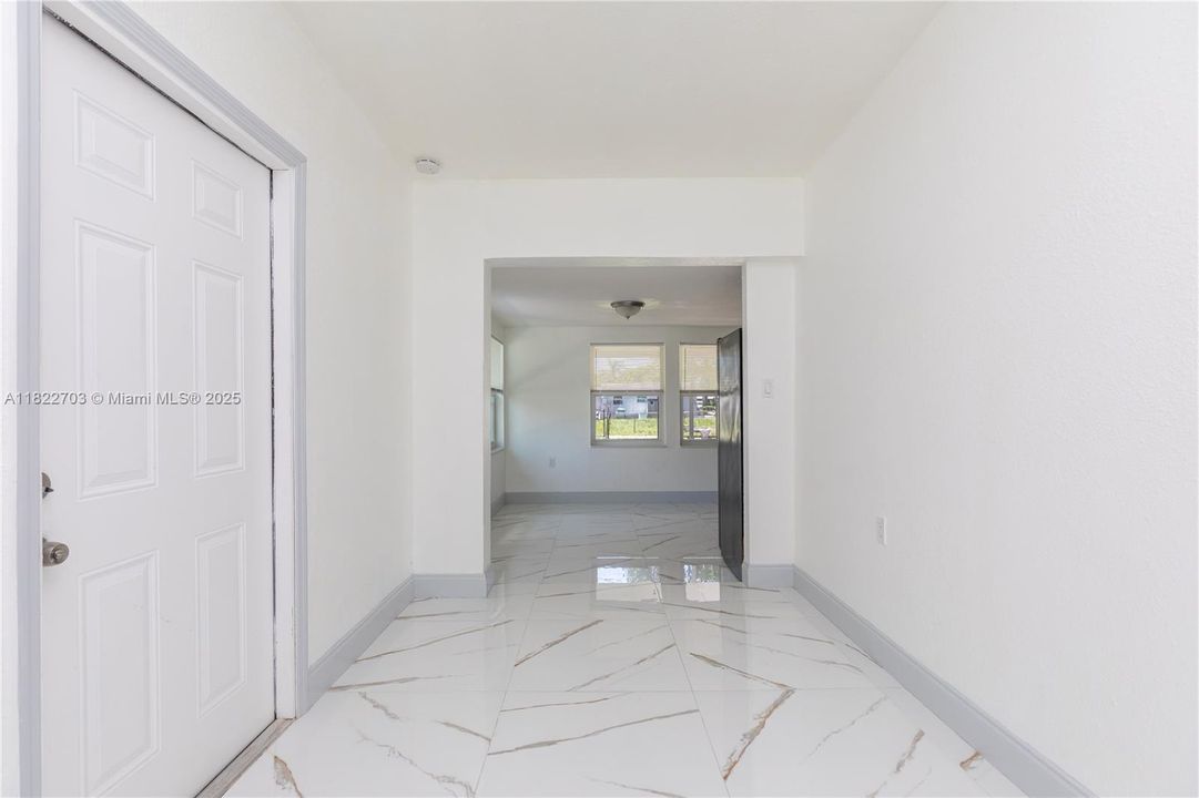 Недавно продано: $444,999 (2 спален, 2 ванн, 696 Квадратных фут)